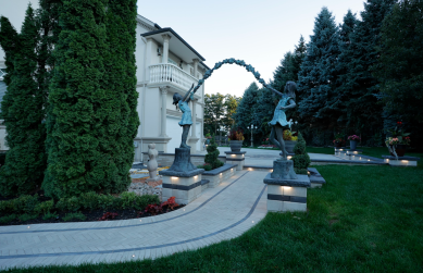 complete-landscape-makeover-designed-by-leo