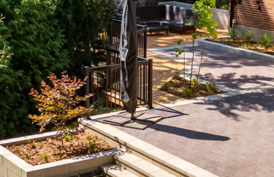 custom backyard landscape oakville ontario